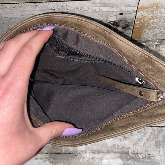 Anthro Shiraleah Woven Army Green Clutch with Silver Hardware - Picture 4 of 6